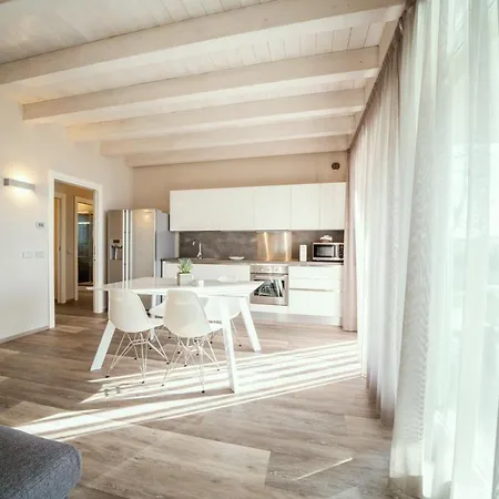 Aparthotel La Giolosa Gardapartments Moniga del Garda