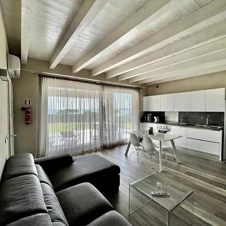 Aparthotel La Giolosa Gardapartments 3*